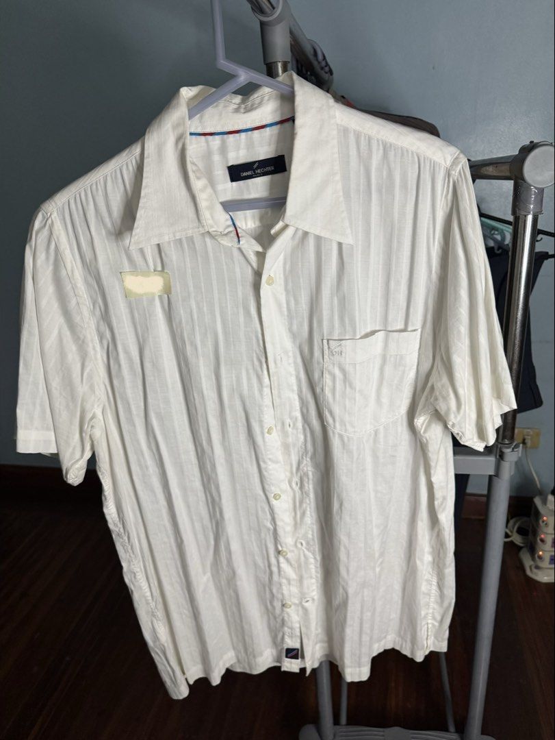 daniel hechter short sleeve white button-up polo shirt, authentic! (Category: Tshirts & Polo Shirts ) located in Quezon City. Submitted by yonasthingz (Listing ID 1460369310, Image 1). Description: daniel hechter short sleeve white button-up polo shirt, authentic! - P400 - size xl - like new, worn only a few times - rfs: not in use anymore loc: qc, new manila mop: gcash, bank transfer mod: jnt or sdd (sf/df to be shouldered by buyer) dm for inqui