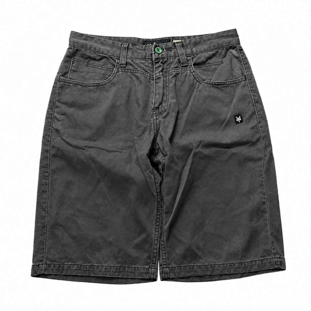 Dark Grey Shorts with Logo Detail (Category: Joggers) located in Manila. Submitted by chieezz (Listing ID 1460333724, Image 1). Description: - Dark grey shorts - Classic five-pocket design - Small embroidered logo on right side - Sturdy cotton blend material - Ideal for casual wear.