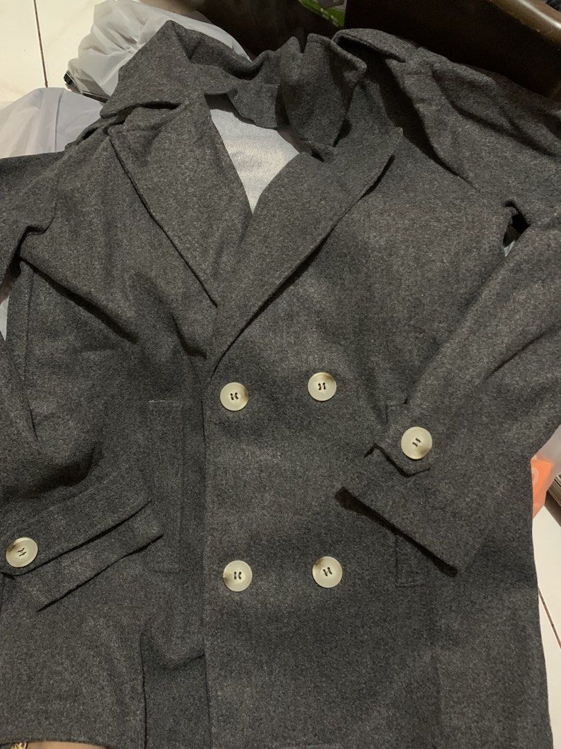 DARK GREY TRENCH COAT (Category: Coats, Jackets and Outerwear) located in Taguig. Submitted by jane.klosette (Listing ID 1460420511, Image 3). Description: BRANDNEW - wool fabric - high quality Delivery via Lalamove, payment first. 📍 Taguig.