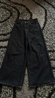 (Category: ) located in . Submitted by ary444 (Listing ID 1460415608, Image 1). Description: .
