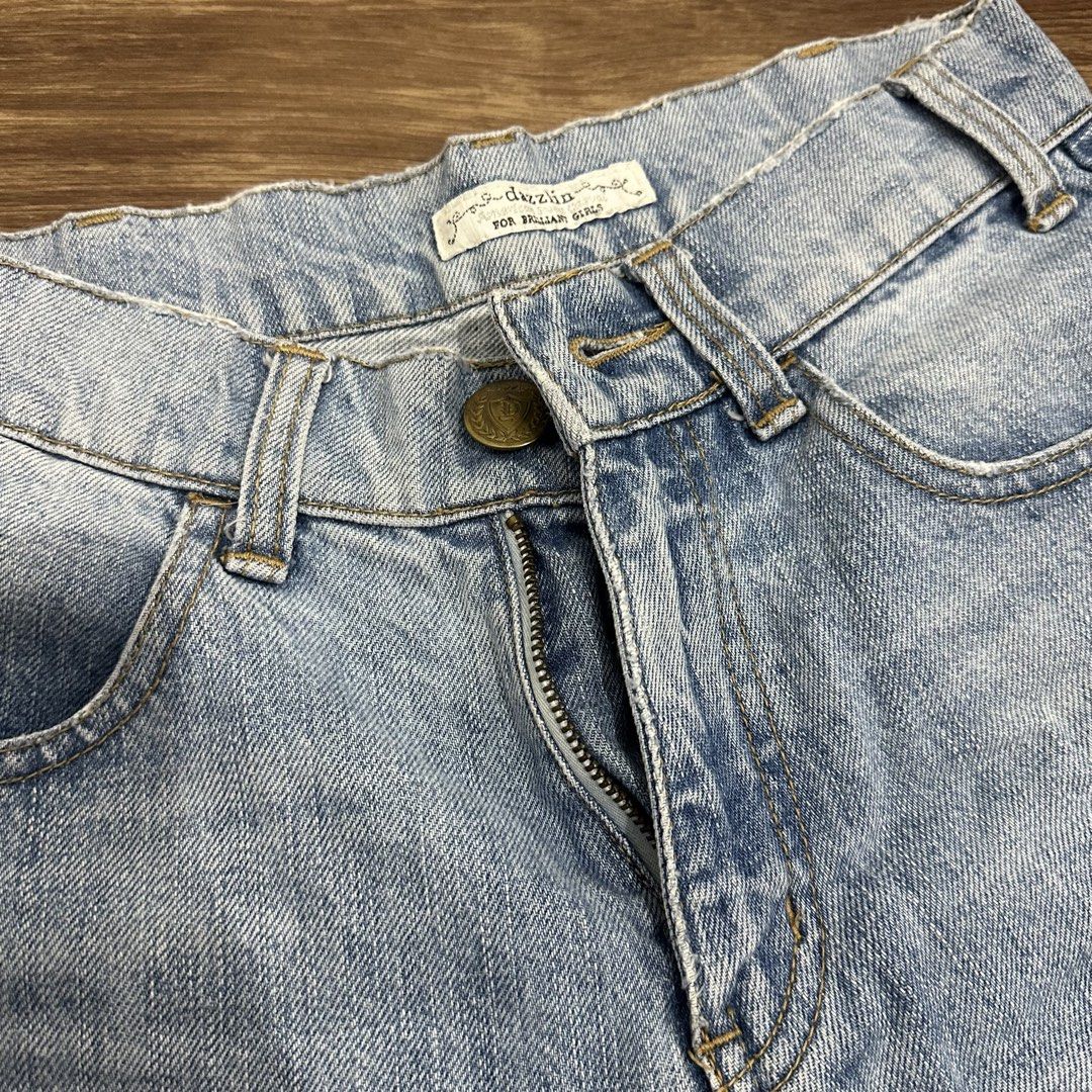 Dazzlin denim shorts (Category: Shorts) located in Bulacan. Submitted by itemsbyjj (Listing ID 1460430276, Image 2). Description: .