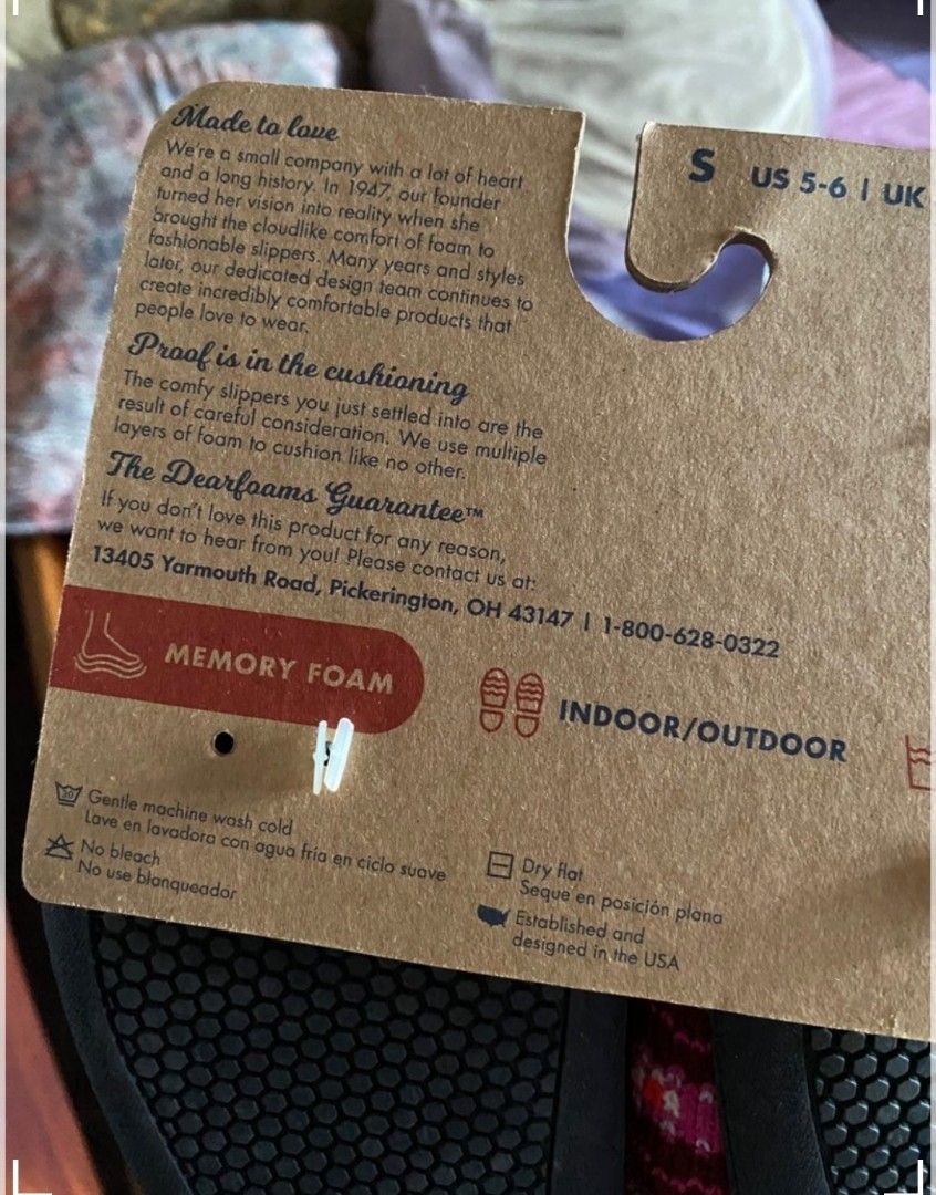 Dearfoams House Slippers (Category: Slippers and slides) located in Compostela. Submitted by usitems (Listing ID 1460421257, Image 3). Description: Brand new from USA size S 5-6 $28 on the tag.
