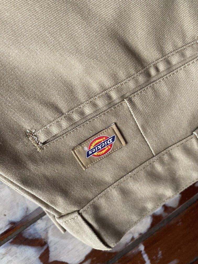 Dickies 874 Original Fit (Category: Chinos) located in Munoz. Submitted by lilyyy32211 (Listing ID 1460328749, Image 2). Description: .