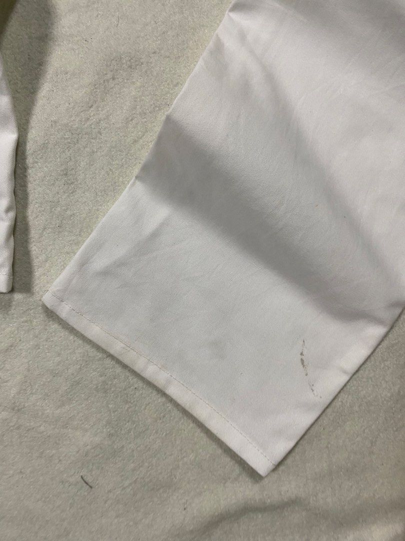 Dickies Carpenter white pants (Category: Activewear) located in Dasmarinas. Submitted by ridgeridethrift (Listing ID 1460454473, Image 3). Description: Waist - 30 to 32 Thigh - 10.5 Length - 42 Hem - 9 Issue :stain.