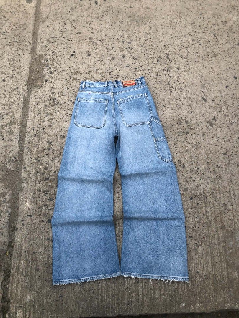 DIESEL ( UNISEX ) (Category: Jeans) located in Cabagan. Submitted by ukayflips (Listing ID 1460431385, Image 1). Description: DIMES W 30'31 TH 12.6 L 44 H 12 GOOD CONDITION COMPLETE TAGS HEAVY AND HARD DENIM ISSUE ❌.