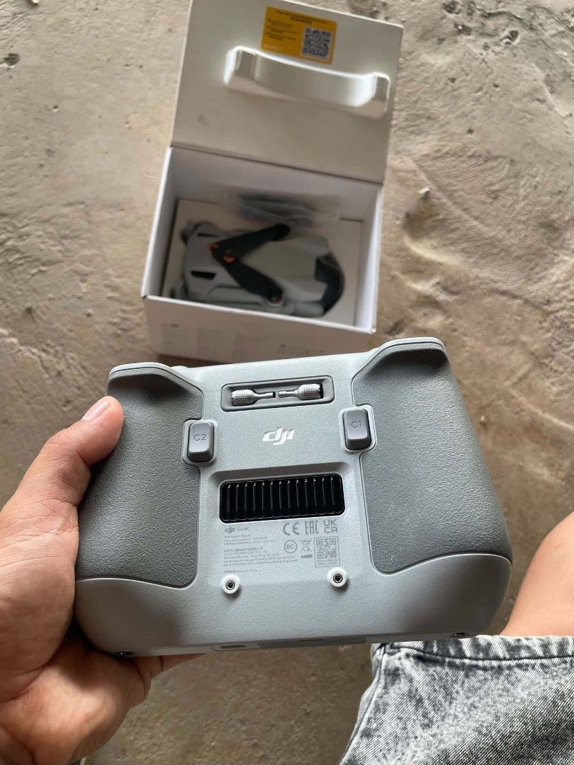 Dji mini 3 (Category: Drones) located in Manila. Submitted by jeffreygallentes94 (Listing ID 1460331317, Image 3). Description: 16500 rfs. d nagagamit busy sa work pasay location📍.