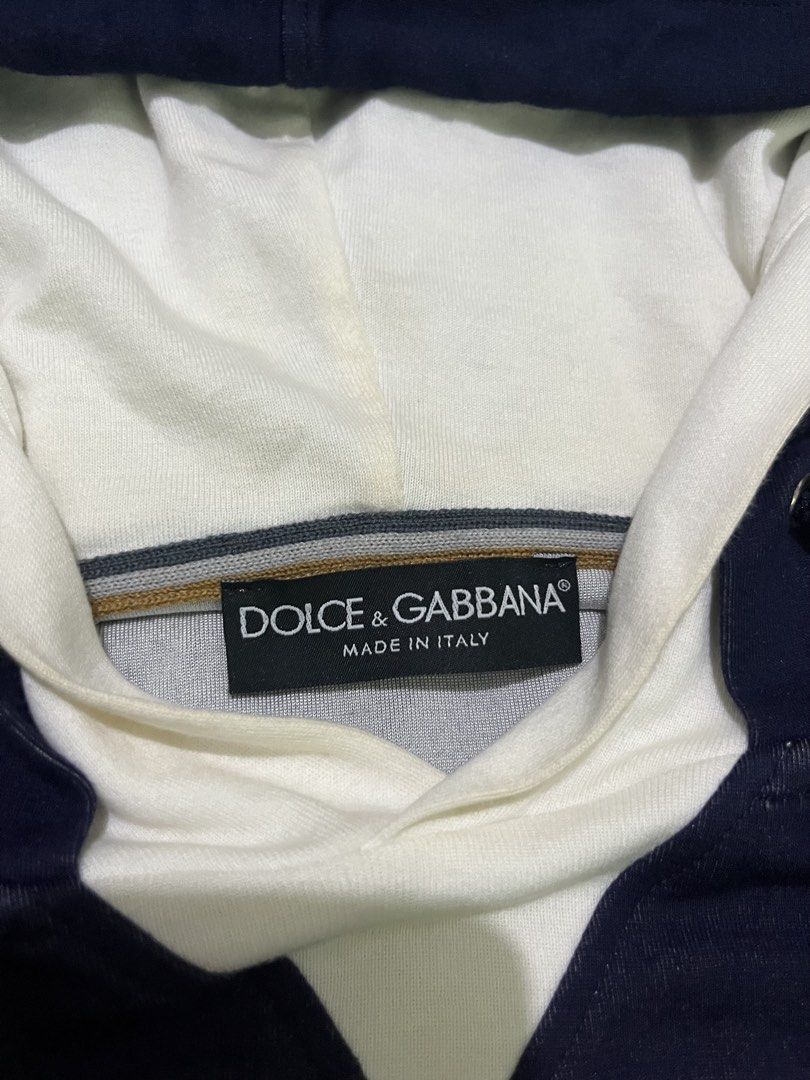 Dolce & Gabbana (Authentic) (Category: Coats, Jackets and Outerwear) located in Cebu City. Submitted by ayban05 (Listing ID 1460474549, Image 2). Description: .