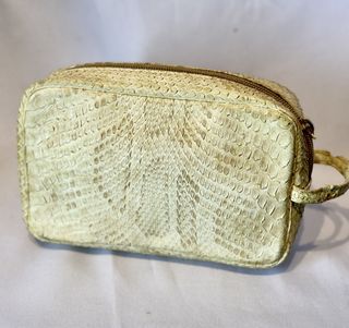 (Category: ) located in . Submitted by originalvintagebagph (Listing ID 1460486958, Image 1). Description: .