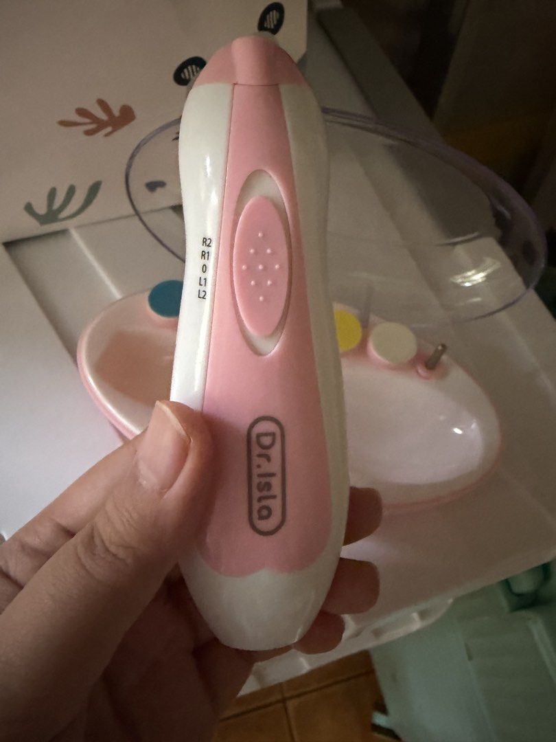 Dr. Isla Nail Trimmer (Category: Hands & Nails) located in Manila. Submitted by declutterforamari (Listing ID 1460369671, Image 2). Description: Never used only removed from box. .