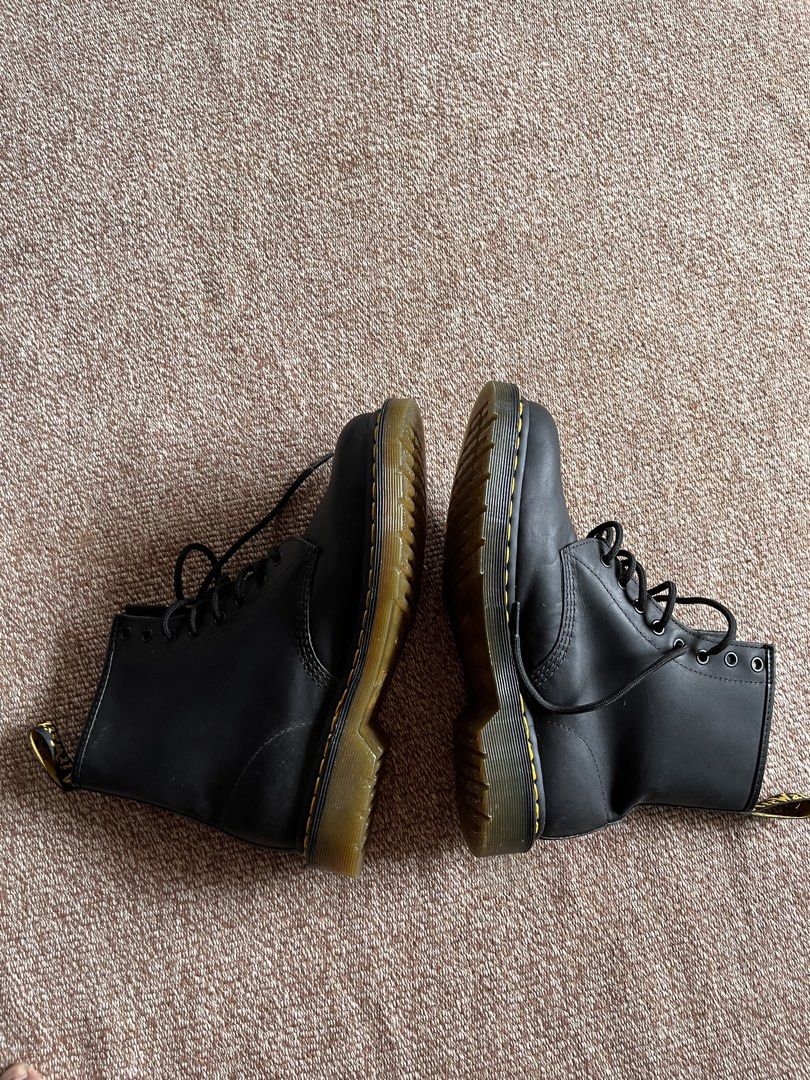 Dr Martens (Category: Boots) located in Cantilan. Submitted by herson23 (Listing ID 1460439143, Image 2). Description: Brand New Condition Without Box Not Used.
