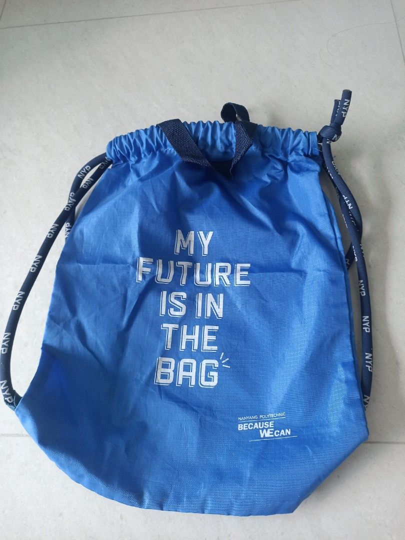 Draw string backpack (Category: Backpacks) located in Singapore. Submitted by tankwee (Listing ID 1460377933, Image 1). Description: .