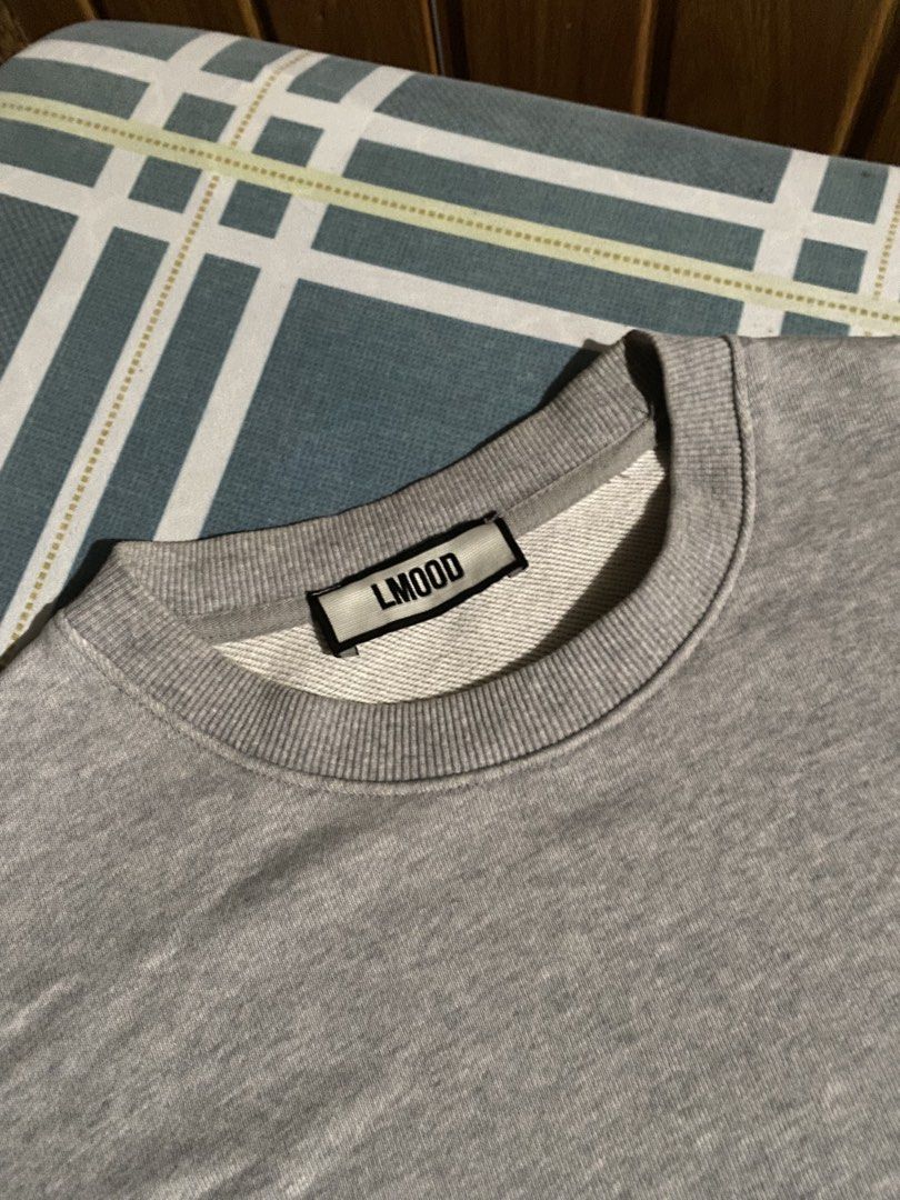 Drop shoulder grey sweater (Category: Formal Shirts) located in Manila. Submitted by rick0. (Listing ID 1460419448, Image 2). Description: Length 25 Width 23 (boxy fit) no issues, in excellent condition heavy & thick JNT/ LALAMOVE/ PICK UP MUNTINLUPA 📌 .