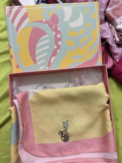 (Category: ) located in . Submitted by preloved_s.sakura (Listing ID 1460440362, Image 1). Description: .