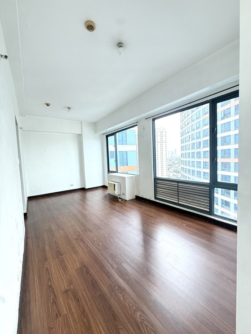 (Category: ) located in . Submitted by CMJPROPERTYHOSTING (Listing ID 1460360292, Image 1). Description: .