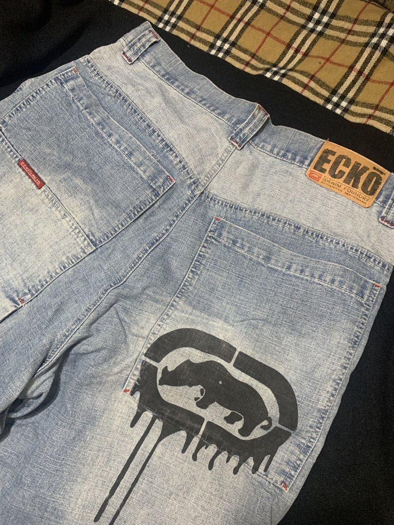 ECKO Unltd. Denim Shorts with Graphic Print (Category: Shorts) located in Cagayan de Oro. Submitted by chabermz (Listing ID 1460475981, Image 3). Description: - ECKO Unltd. denim shorts - Light wash denim - Cool rhino graphic on the back - Convenient cargo pocket on the side - Secure button fly closure - Ideal for everyday casual wear Dimes W- 36 T- 15 Leg opeining- 12 Length- 24.