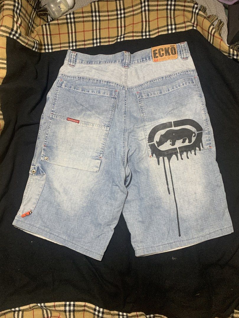 ECKO Unltd. Denim Shorts with Graphic Print (Category: Shorts) located in Cagayan de Oro. Submitted by chabermz (Listing ID 1460475981, Image 1). Description: - ECKO Unltd. denim shorts - Light wash denim - Cool rhino graphic on the back - Convenient cargo pocket on the side - Secure button fly closure - Ideal for everyday casual wear Dimes W- 36 T- 15 Leg opeining- 12 Length- 24.