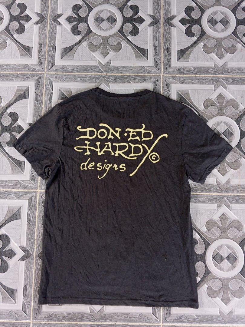 ED HARDY Y2K GRUNGE SNAKE RHINESTONE (Category: Shirts) located in Kalibo. Submitted by vastdeer.6954f1 (Listing ID 1460344903, Image 2). Description: .