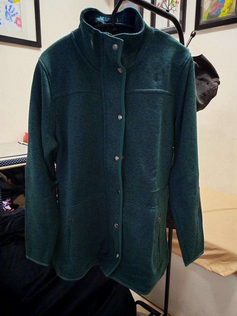 Eddie Bauer jacket (Category: Coats, Jackets and Outerwear) located in Mandaluyong City. Submitted by fiercestorm.31 (Listing ID 1460339062, Image 1). Description: Eddie Bauer cotton jacket excellent condition 21 w 29 l olive green button down with zipper.