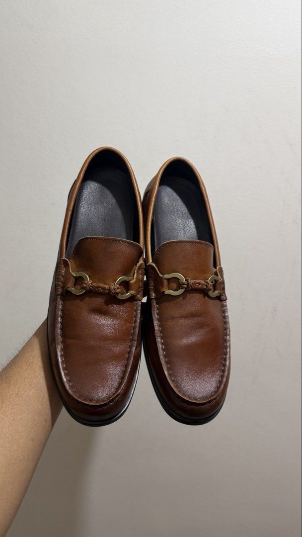 Elcanto loafers (Category: Casual Shoes) located in Koronadal. Submitted by johnapolen99551 (Listing ID 1460335341, Image 3). Description: In good condition Ship nationwide ✈️🚢.