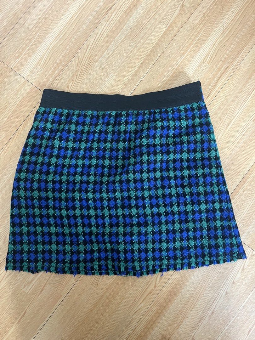 Embroided Wool Skirt (Category: Skirts) located in Manila. Submitted by ezrapaeste (Listing ID 1460356141, Image 2). Description: .