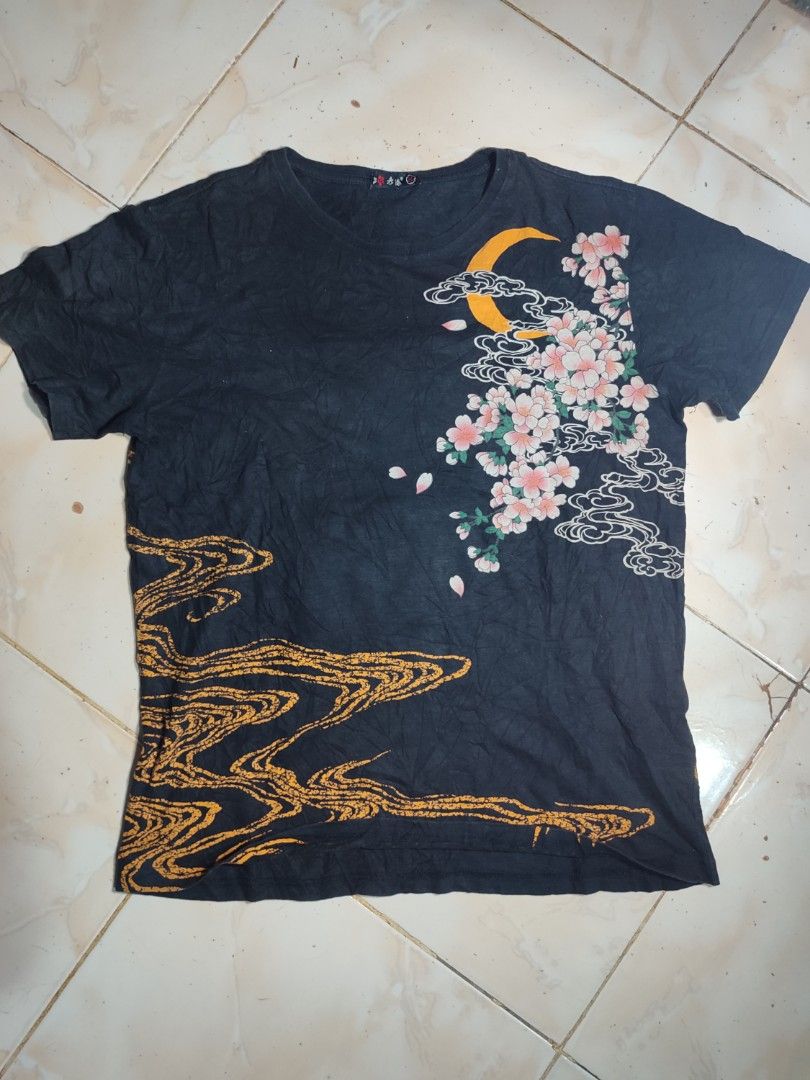 EMBROIDERY KOI (Category: Tshirts & Polo Shirts ) located in Pagadian. Submitted by hidden_gems. (Listing ID 1460424717, Image 1). Description: L 27 W 21 COLOR 9.7/10 NO ISSUE.