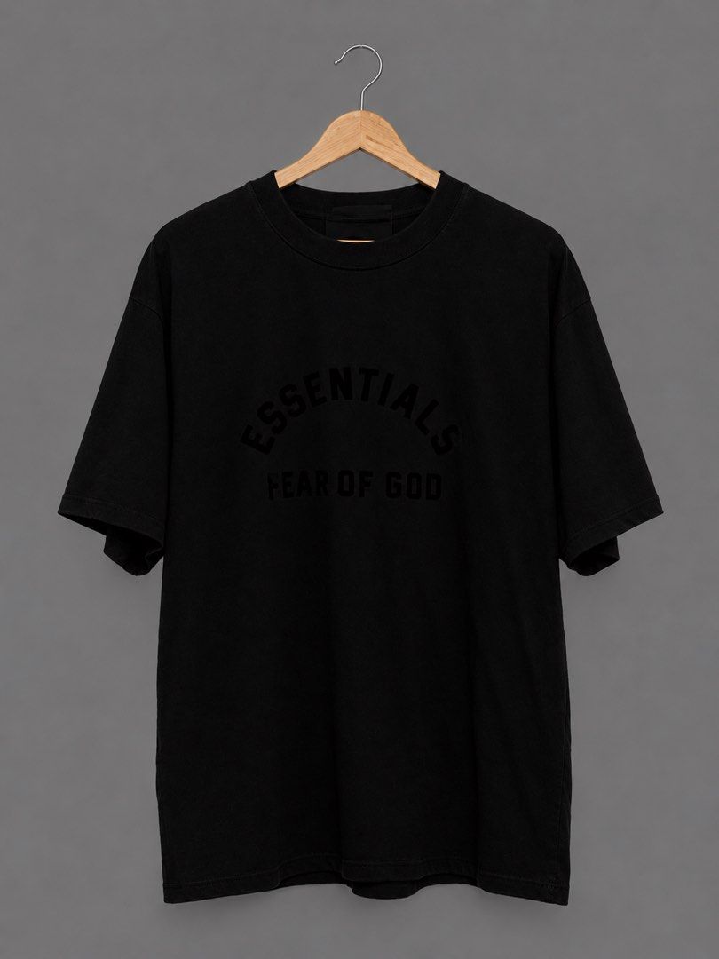Essentials Fear Of God (Category: Tshirts & Polo Shirts ) located in Kalibo. Submitted by lootmebaby (Listing ID 1460418252, Image 1). Description: sign of use good condi.