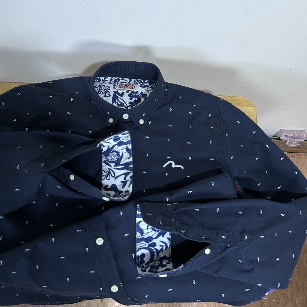 EVISU AOP LONG-SLEEVE (Category: Tshirts & Polo Shirts ) located in Dipolog. Submitted by edthrfts (Listing ID 1460447684, Image 2). Description: ✅ ALREADY WASHED AND SANITIZED 📐Width: 20.5 📐Length: 29.5 📐Sleeve length: 30.5 Condition: 9.5/10 Color: 9.5/10 Issue: None.