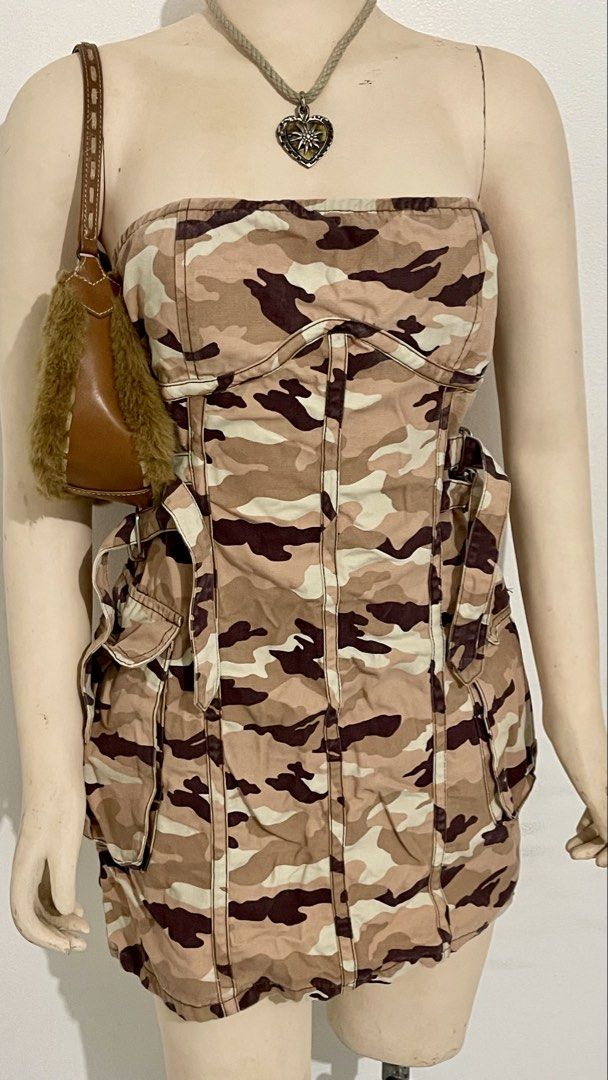 F21 Comoflage dress (Category: Dresses) located in Cavite. Submitted by gwythrifts (Listing ID 1460465341, Image 3). Description: ⚞^. .^⚟ F21 Tube Dress ₱ 299 Size: Medium Condition: 10/10 📍General Trias.