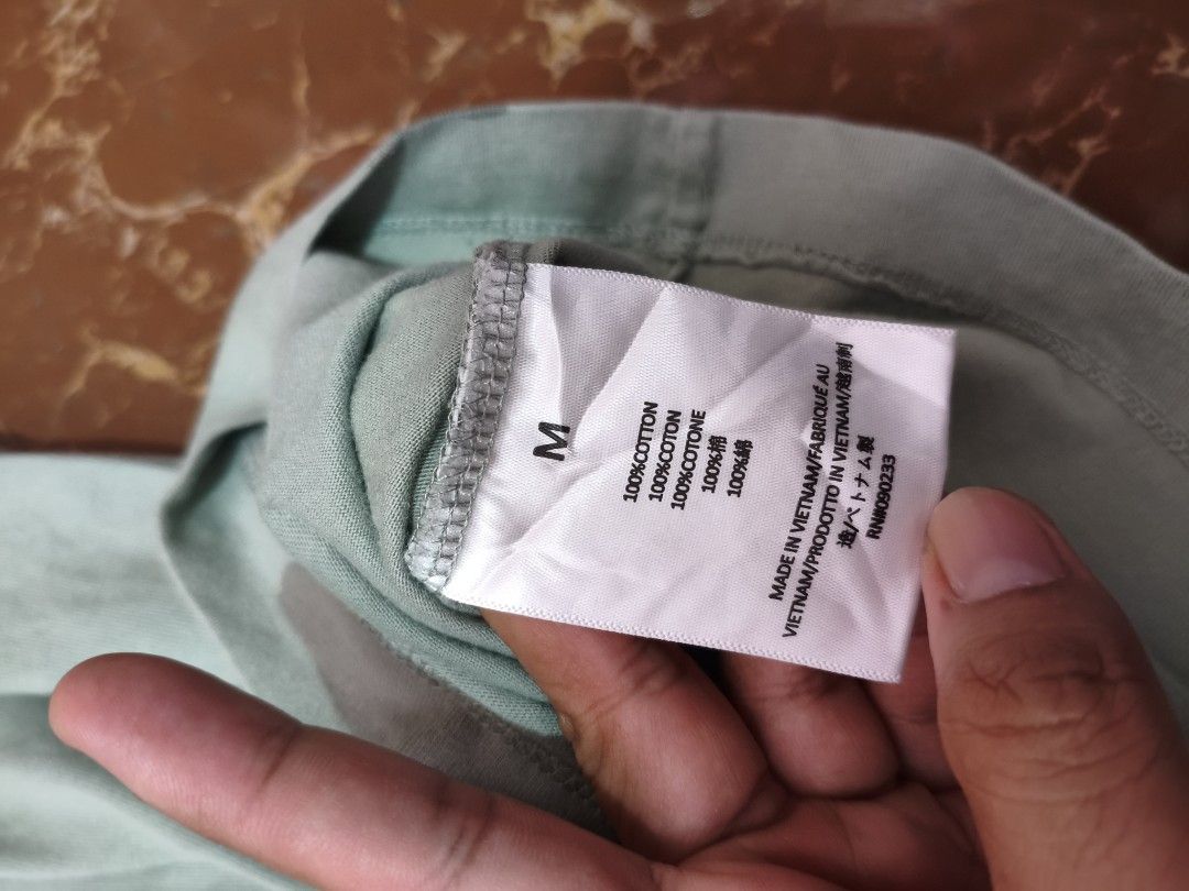 Fear of God Essentials Light Green (Category: Tshirts & Polo Shirts ) located in Paranaque City. Submitted by glendel_04 (Listing ID 1460322513, Image 3). Description: Good cond 9.5-9.8 Size XL .