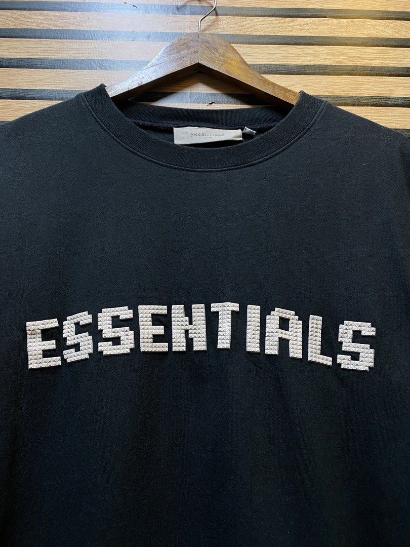 FEAR OF GOD “ESSENTIALS” TEE (Category: Tshirts & Polo Shirts ) located in Makati City. Submitted by drip.poww (Listing ID 1460441039, Image 3). Description: - Authentic Essentials - Color: Black - Size: Large - Dimes: 23x29 - Authentic - Excellent condition - Need wash, fresh from bale - Material: 100% Cotton Please don’t expect too much—these are thrifted (ukay) items. 😊 !!STILL NEGOTIABLE!!.
