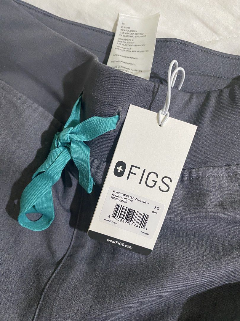 Figs scrub set - Zamora Graphite (Category: Activewear) located in San Pedro. Submitted by inksandarsenic (Listing ID 1460312049, Image 3). Description: 🩺 FIGS Scrubs Set – Zamora Graphite Price: ₱4200 Condition: Brand New Details: • Brand: FIGS • Set includes: Zamora Scrub Top & Pants • Scrub Top: XXS • Pants: XS • Color: Graphite • Brand new and unused • No flaws or signs of wear Payment: GCash or bank transfer Feel free to send me a message i