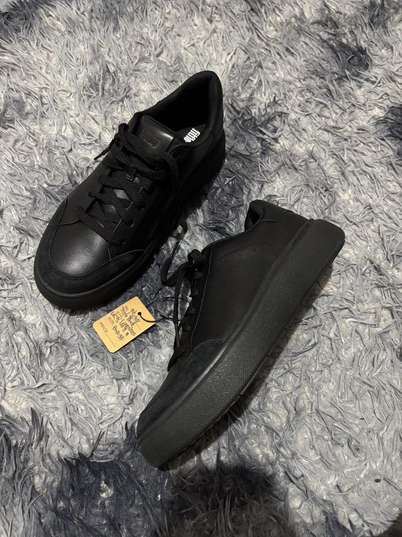 FITFLOP (Category: Sneakers) located in Legazpi City. Submitted by thesource052 (Listing ID 1460495878, Image 3). Description: FITFLOP The Dash T-Toe Leather Trainers - Black Leather Sizs 7US, 5UK , 24.2CM ,EUR38. Brand new not thrifted Bought for 95UK POUNDS 2k only rush! .