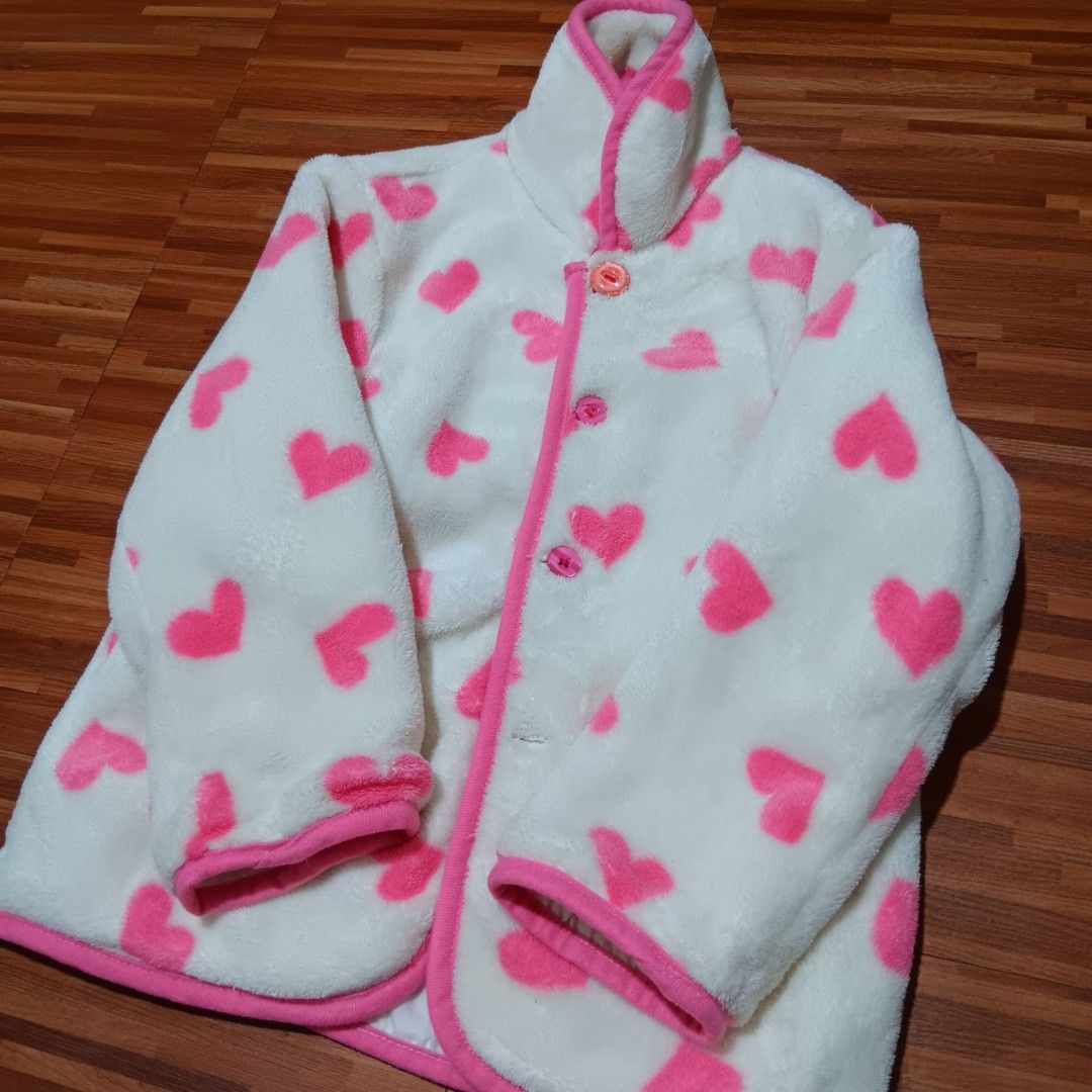 Fleece sherpa pink heart jacket (Category: Babies & Kids Fashion) located in Binangonan. Submitted by darlen21 (Listing ID 1460352305, Image 2). Description: one missing button below.