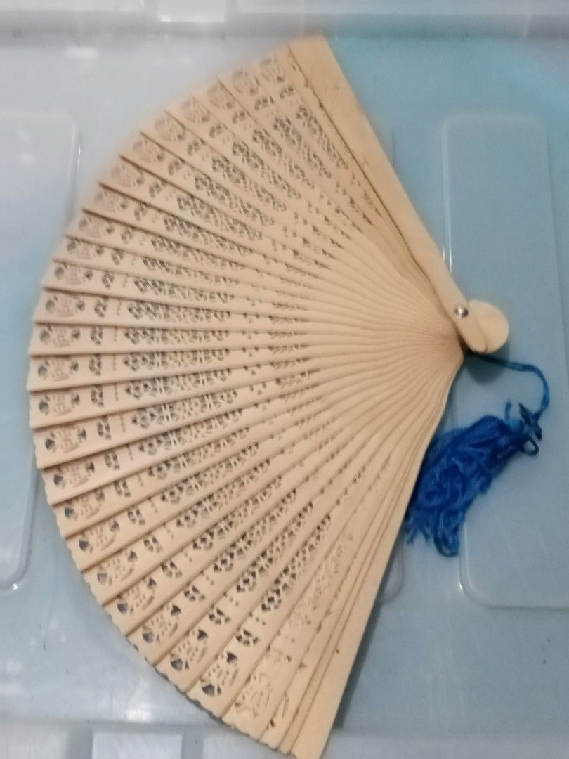 Foldable fan (Category: Fans) located in Caloocan City. Submitted by 4kidsstore (Listing ID 1460307173, Image 1). Description: .