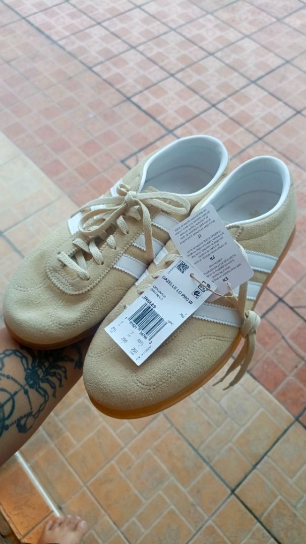 FOR SALE!! (Category: Sneakers & Footwear) located in Naic. Submitted by bem1021 (Listing ID 1460499008, Image 2). Description: Adidas Gazelle Lo Pro Never been used No box (Bought from NZ) Color: Strata / Cloud White / Gum Size: 8 1/2 (Womens) .