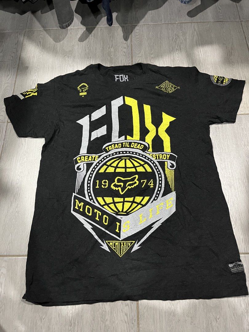 Fox Back to Back Mega Print Tshirt / Dark Gray / Large (Category: Tshirts & Polo Shirts ) located in Camalaniugan. Submitted by anarchymonopoly052128 (Listing ID 1460502596, Image 1). Description: Width: 21 Inches Length: 28Inches .