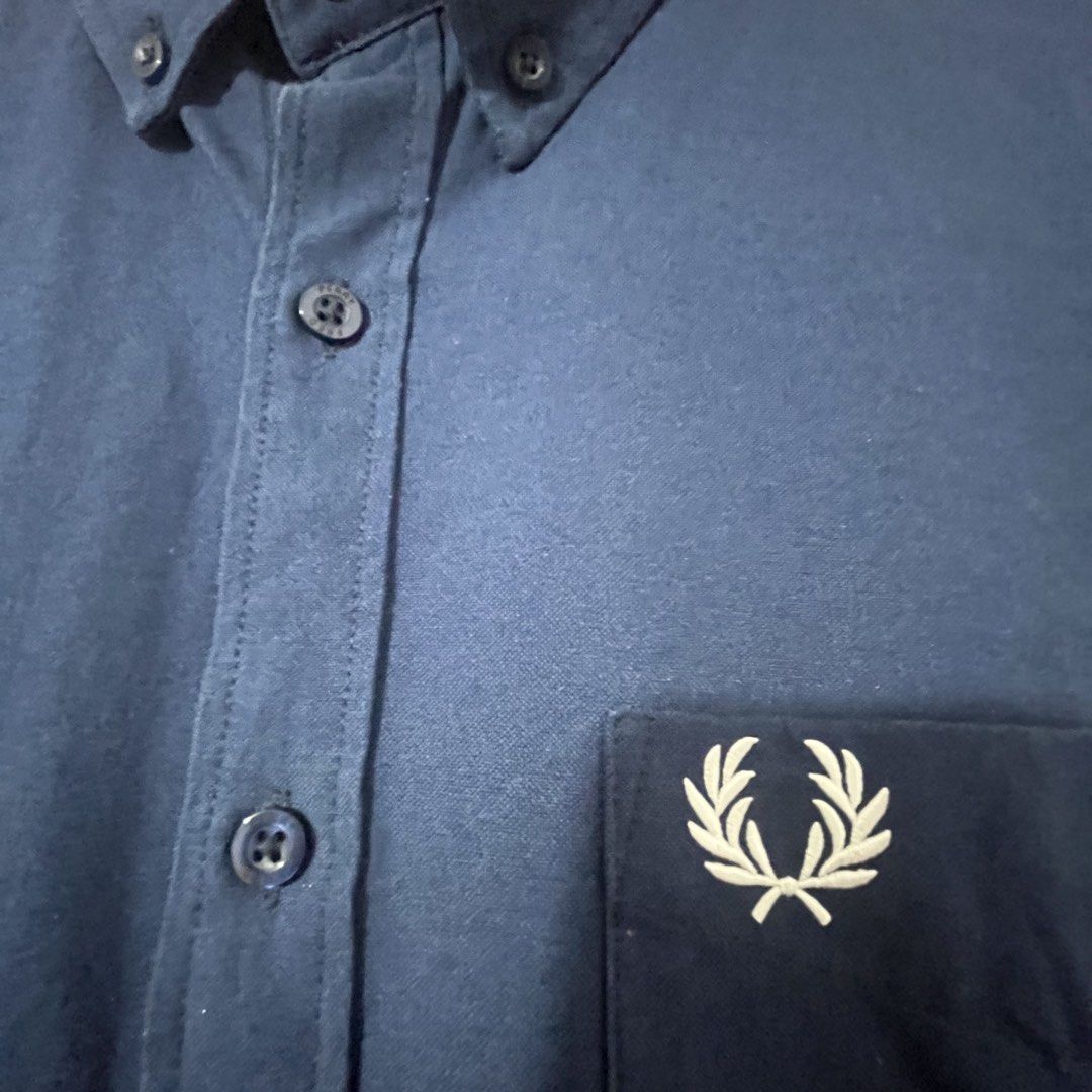 FRED PERRY (Category: Formal Shirts) located in Manila. Submitted by kramice (Listing ID 1460374496, Image 3). Description: FOR SALE FRED PERRY OXFORD DIMES: W23 L28 EXCE CONDI.