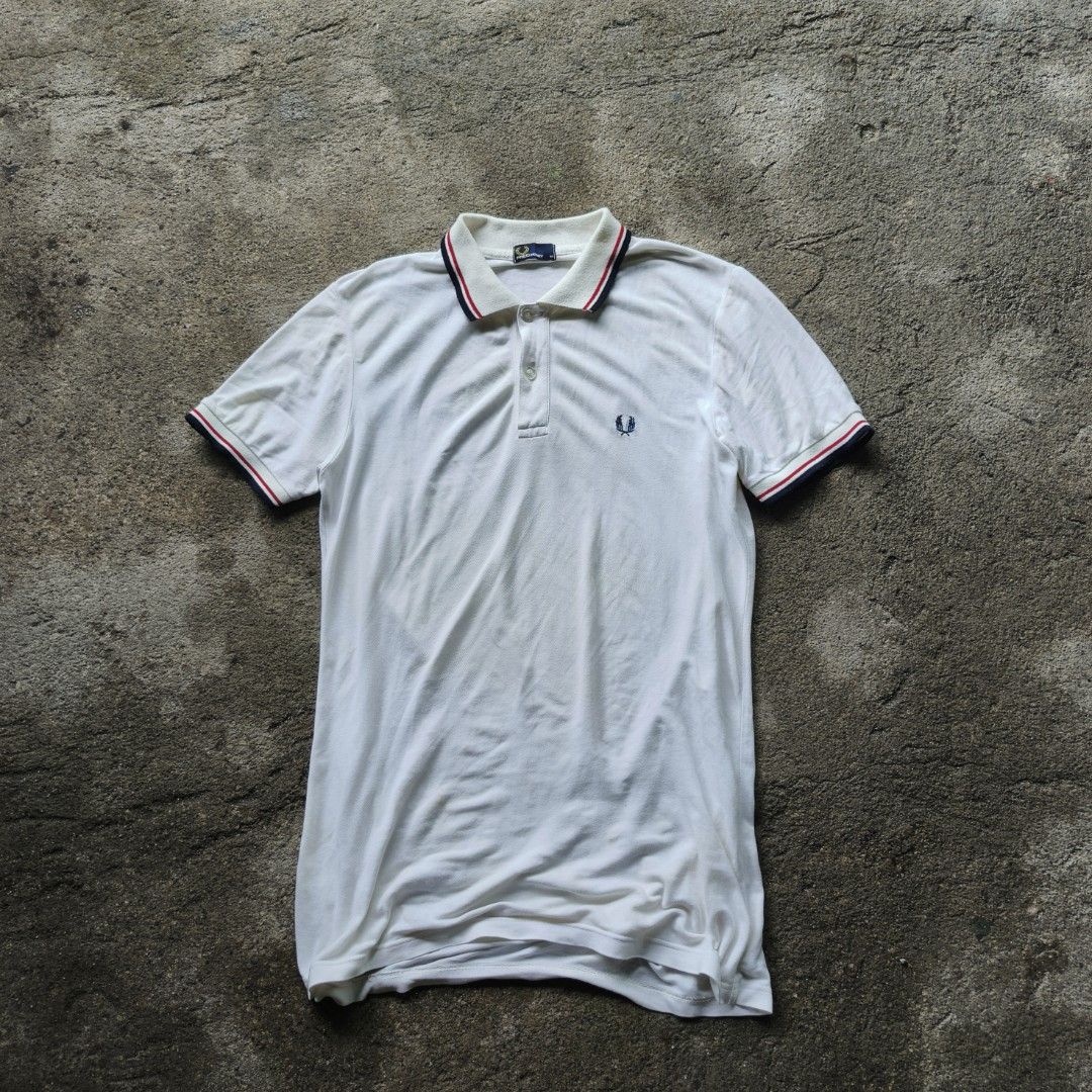 Fredperry Poloshirt (Category: Activewear) located in San Marcelino. Submitted by ali_thriftzz (Listing ID 1460311062, Image 1). Description: Length-30 Width-19.5 Good condi 400+sf.
