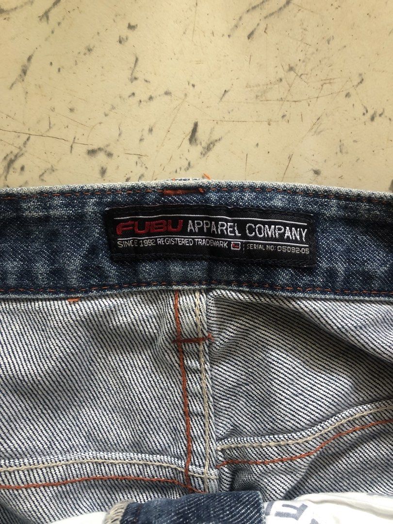 🏷️FUBU PLATINUM (Category: Jeans) located in Cagayan de Oro. Submitted by jericc1 (Listing ID 1460457024, Image 3). Description: 🏷️Fubu platinum Mesurement: W-36 (mesurement) L-43.5 T-15 H-9.4 Price: 1.599+sf Issue: helldrag.