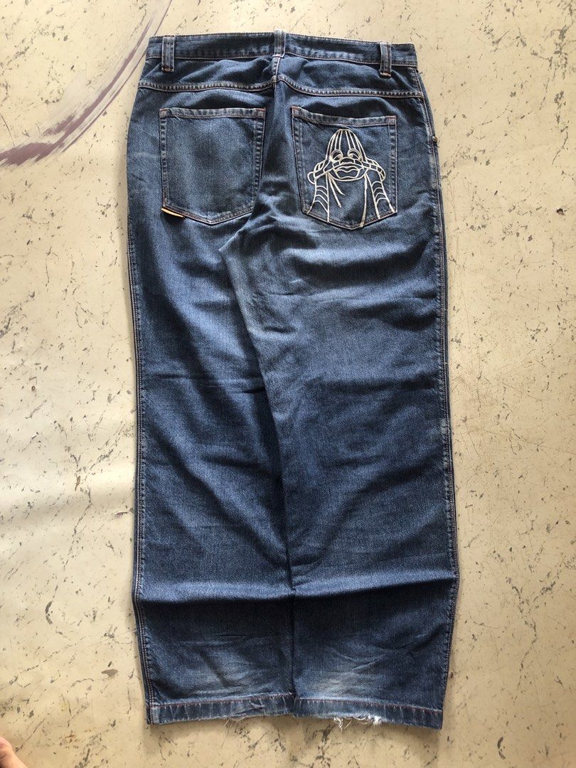 🏷️FUBU PLATINUM (Category: Jeans) located in Cagayan de Oro. Submitted by jericc1 (Listing ID 1460457024, Image 2). Description: 🏷️Fubu platinum Mesurement: W-36 (mesurement) L-43.5 T-15 H-9.4 Price: 1.599+sf Issue: helldrag.