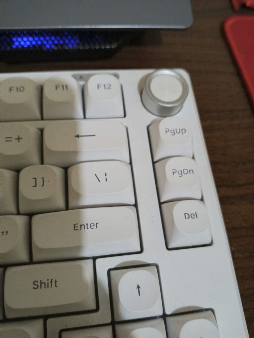 FURYCUBE IP75 Wired Membrane Keyboard in WHITE (Category: Computer Keyboard) located in Caloocan City. Submitted by illusionist1 (Listing ID 1460472175, Image 1). Description: Selling my Membrane Keyboard from FURYCUBE PH. Sound is mechanical-like, all keys are functional, volume knob works, as well as the RGB Lighting..