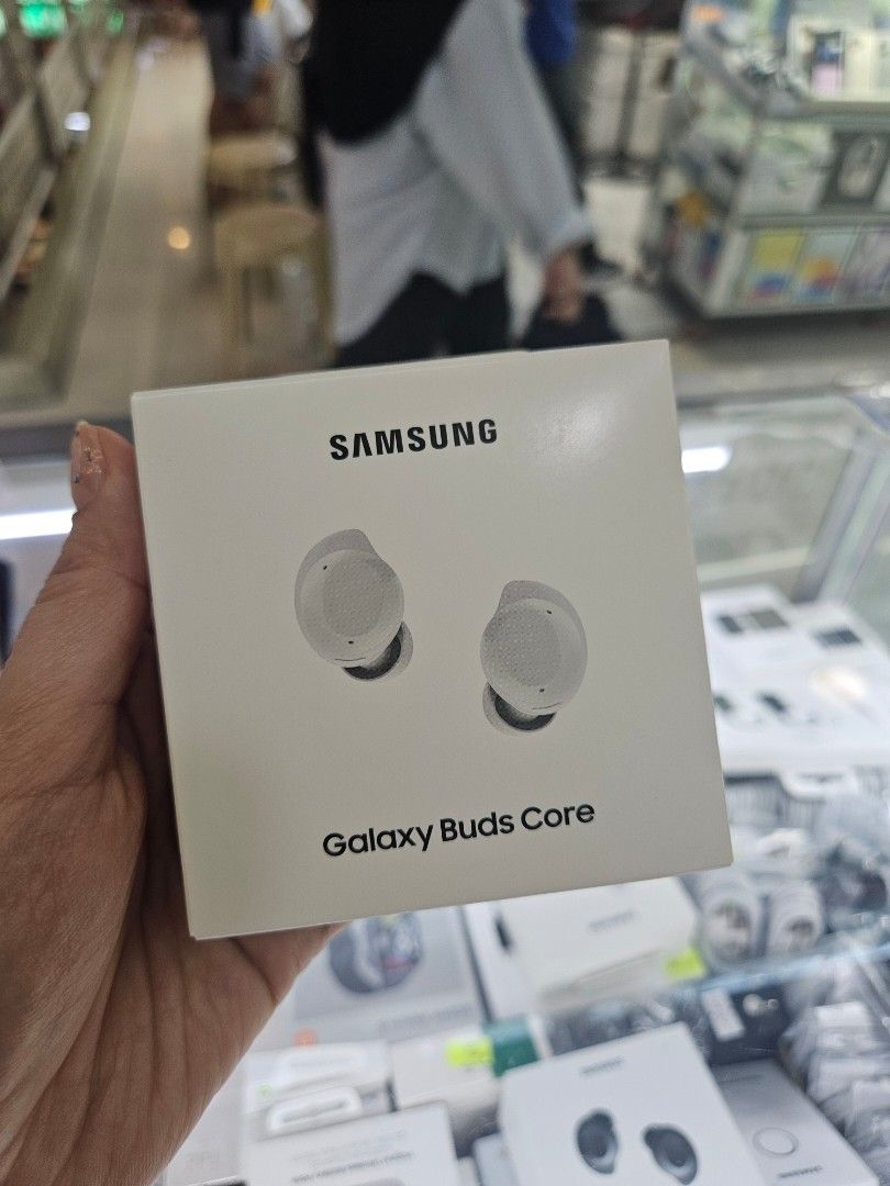 Galaxy Buds Core Brandnew (Category: Earphones) located in San Juan City. Submitted by rjean02 (Listing ID 1460367238, Image 1). Description: 1800 each Brandnew sealed original location Theatermall Greenhills.