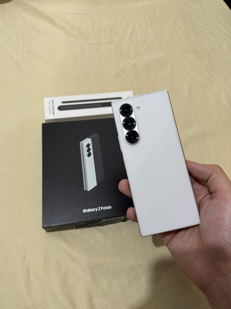Galaxy Z Fold 6 (Category: Samsung) located in Quezon City. Submitted by rcmercury (Listing ID 1460469236, Image 1). Description: ❗️NO SWAPS❗️ 256gb issues - dents (see pictures) and some hairline scratches qc area rfs: upgraded to fold 8.