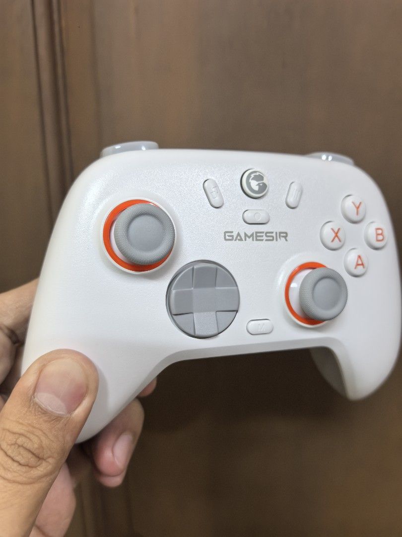 Gamesir Nova 2 Lite mobile game controller (Category: Controllers) located in Quezon City. Submitted by unboxingtito (Listing ID 1460445311, Image 3). Description: Gamesir Nova 2 Lite mobile game controller -brand new and unused -with box -add 200 for dongle/adaptor for PC .