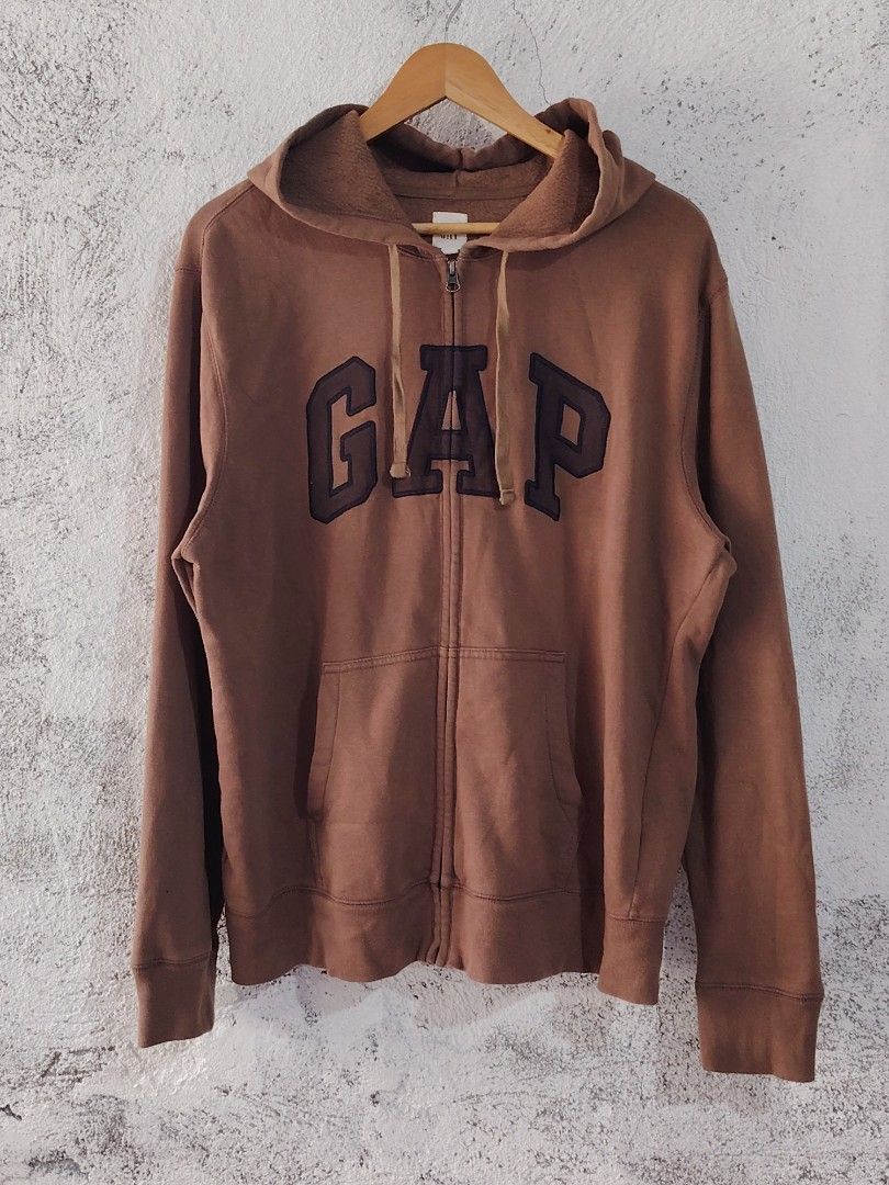 Gap full zip hoodie (brown) (Category: Coats, Jackets and Outerwear) located in Taguig. Submitted by castofffinds (Listing ID 1460324909, Image 1). Description: Large on tag 24x27.