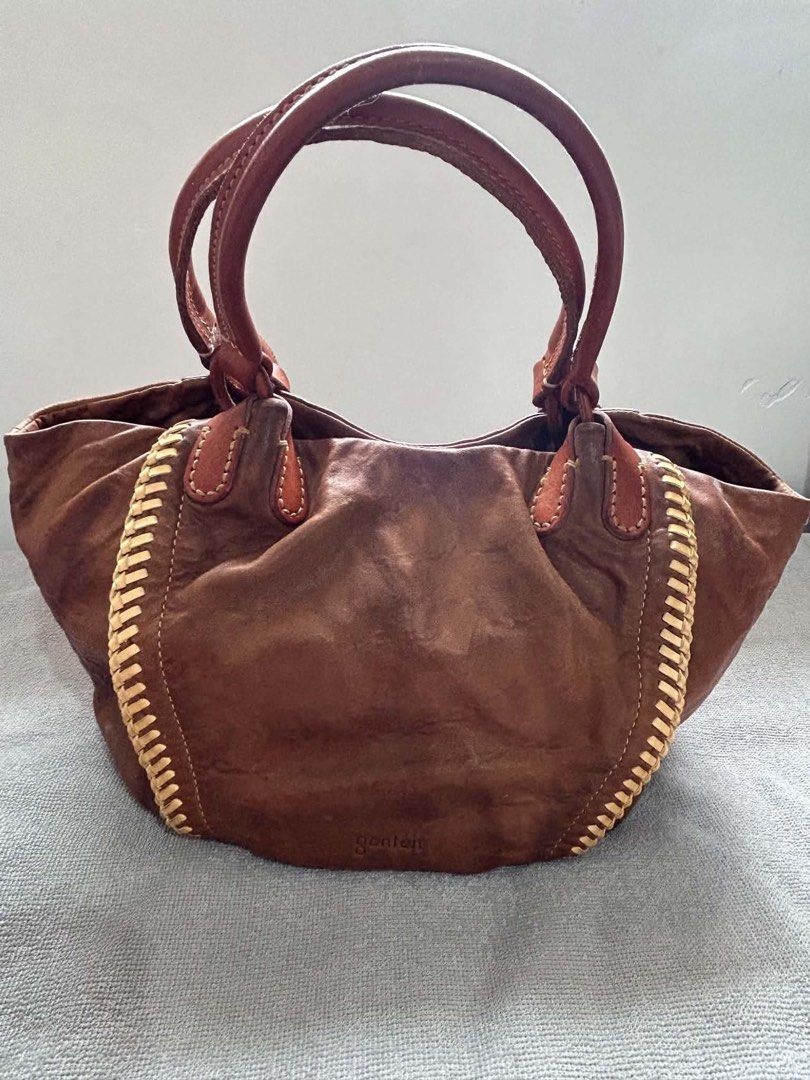 Genten Brown Leather Bag (Category: Luxury Bags & Wallets) located in Imus. Submitted by justinelouis (Listing ID 1460343003, Image 1). Description: Location: Imus, Cavite.
