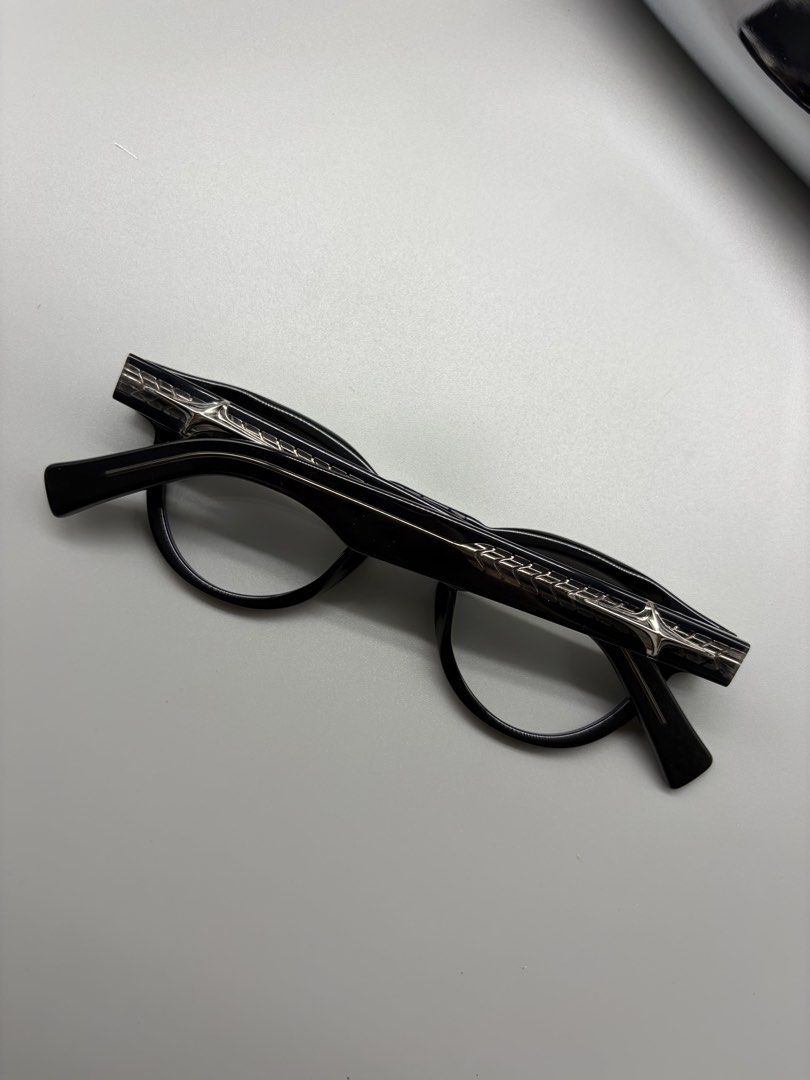 Gentle Monster BOLD Von 01 (Category: Sunglasses & Eyewear) located in Bacoor. Submitted by thegentleluxe (Listing ID 1460442239, Image 3). Description: Gentle Monster BOLD Von 01 Comes with Metallic Silver Case, Cloth, Authenticity Card. No Box Pre-Order/On Hand 3495 php only! (Shipping fee excluded) Follow our Page FB: The Gentle Luxe IG: thegentleluxestore.