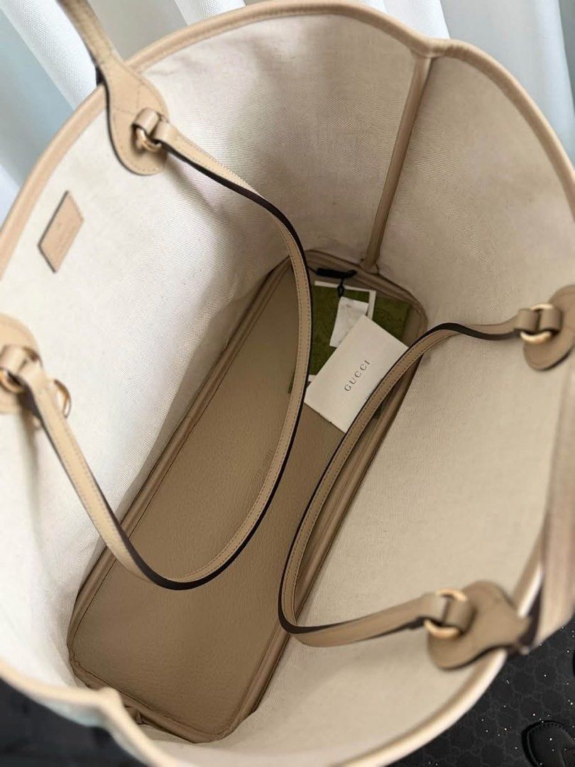 ❣️Gg tote Shoulder Bag ❣️ (Category: Shoulder Bags) located in Manila. Submitted by annmacalua (Listing ID 1460440793, Image 2). Description: What u see is what u get!🥰.