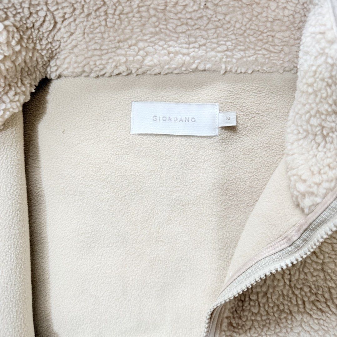 Giordano fleece jacket (Category: Coats, Jackets and Outerwear) located in La Trinidad. Submitted by true_kidsclothing (Listing ID 1460493613, Image 3). Description: 📌 1. GIORDANO (Adult) Size: M in tag ( M Mens / Large- XL wmns) Dimensions: 24x26 /boxy fit / EUC.