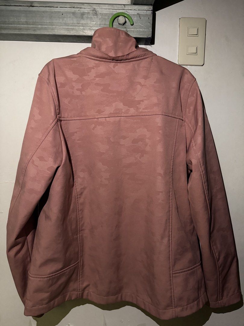 Giordano Jacket (Category: Luxury Apparel) located in Pateros City. Submitted by glims (Listing ID 1460312293, Image 2). Description: Women’s High-Function Detachable Hooded Jacket - Details.